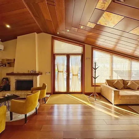 Luxury Penthouse With Veranda Apartmán *